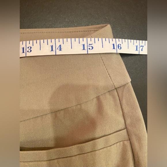 Chico’s Woman’s Tan Crop Pants Size 10 - Inseam 24” - Picture 3 of 5